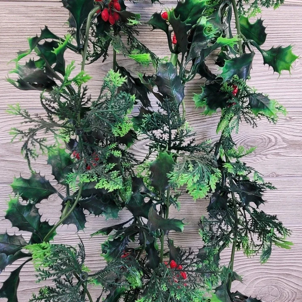 Holiday Spirit Christmas Garland 9ft Greenery Vintage 1993‎ Holly Berry Deluxe